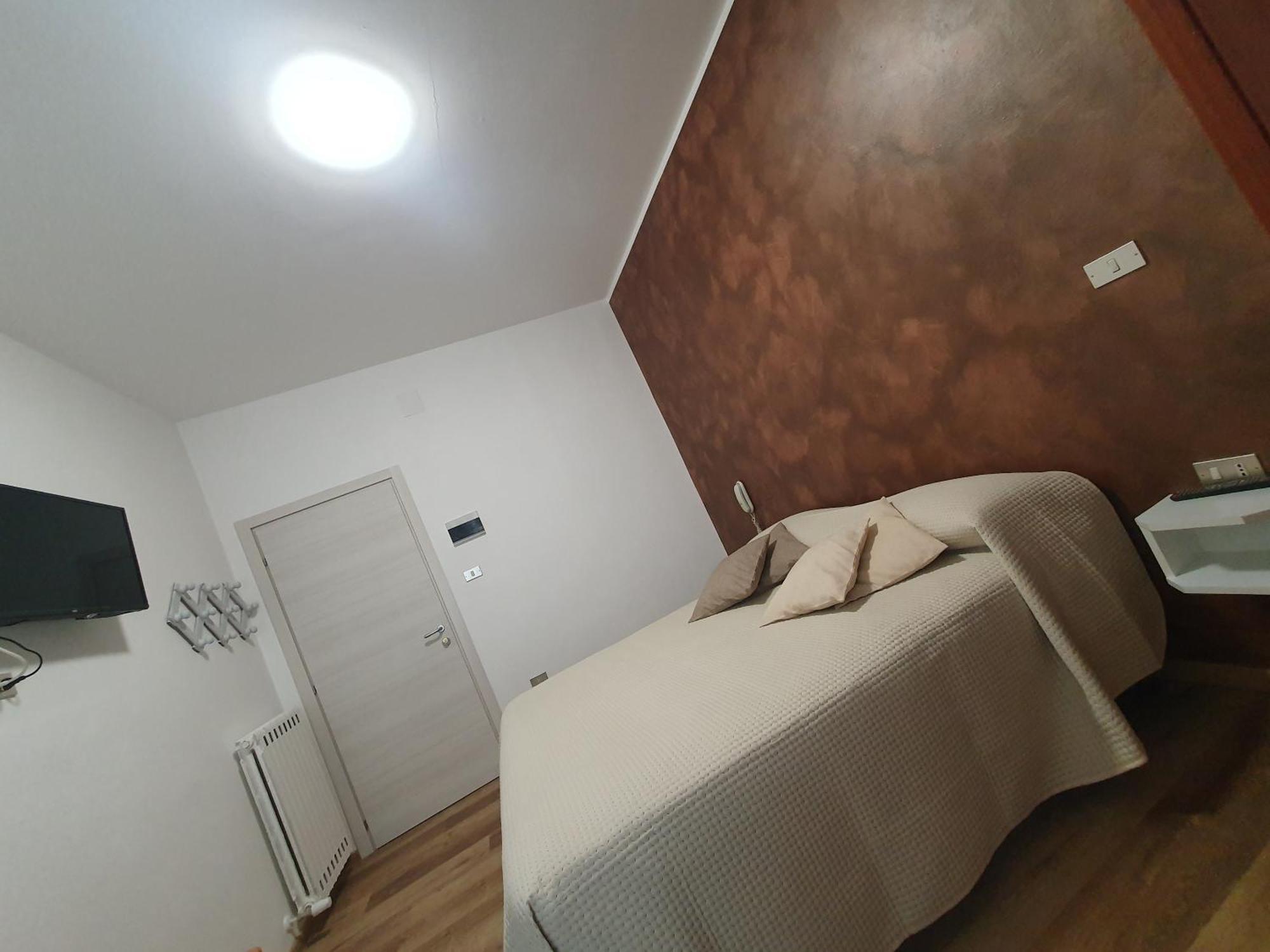 Hotel Ristorante Supersonik Acri Екстер'єр фото