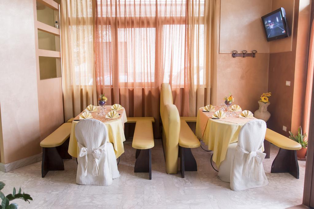 Hotel Ristorante Supersonik Acri Екстер'єр фото